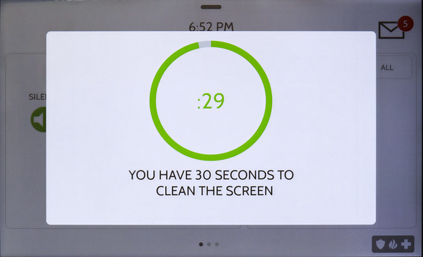 IQ Panel 5 Clean Screen countdown popup showing 30 seconds to clean the screen