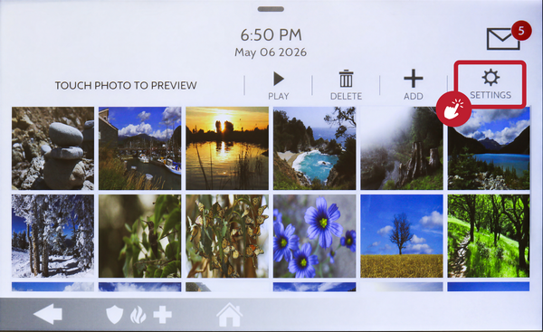 IQ Panel 5 Photo Frame gallery with the Settings button highlighted